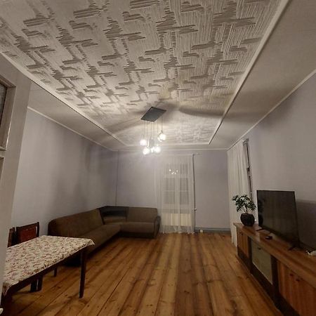 Pils Ielas Apartamenti Kandava Exteriör bild